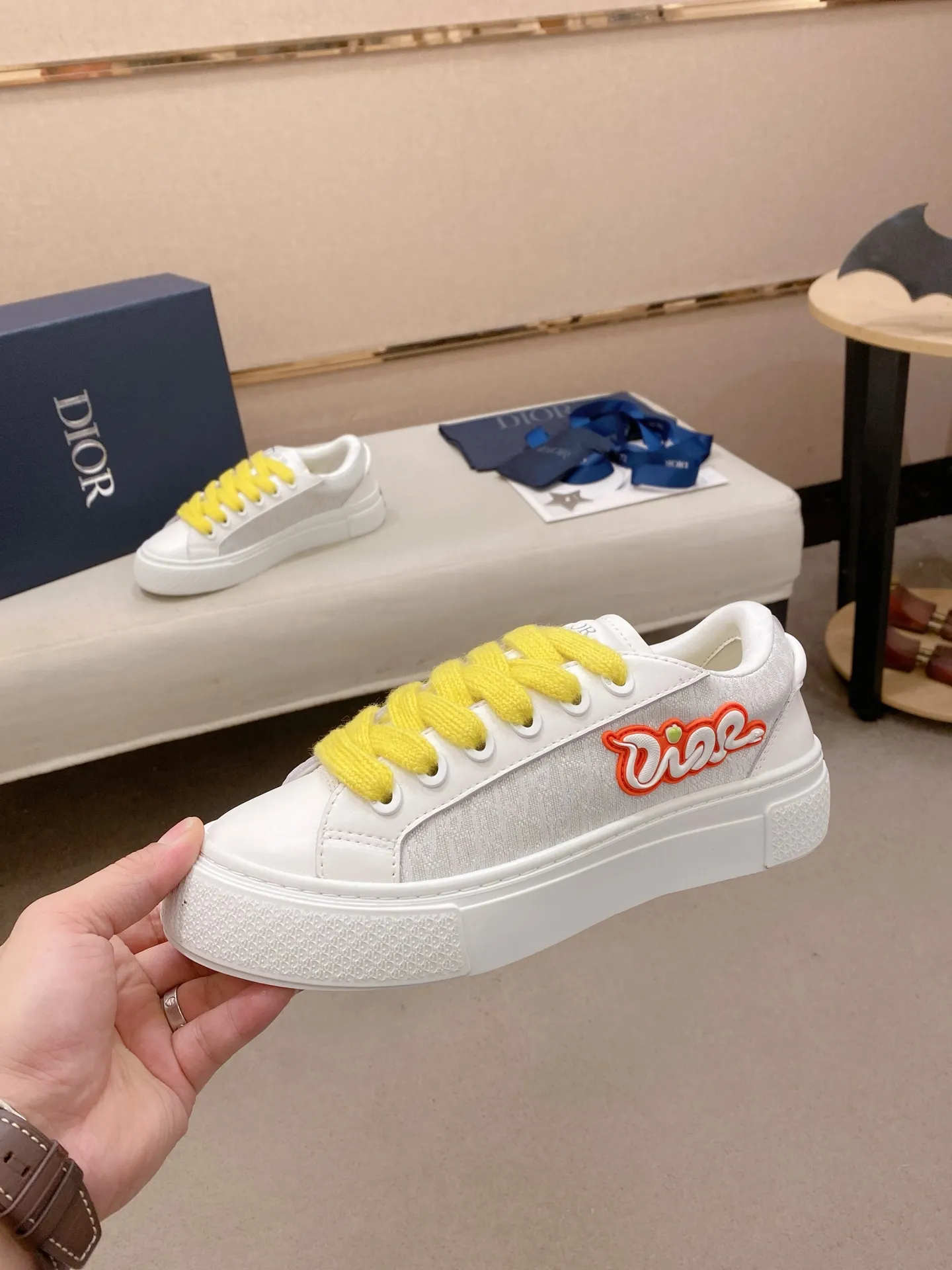 Factory price: 300 Men's shoes 💰[Dior·Dior] Top 🔍Couple style 💏🔍New casual sports style couple shoes, new four-season design, perfect workmanship, lace-up lazy style to create cabinet quality, upper: imported first-layer cowhide, sheepskin lining is soft and comfortable, ultra-light TPU wear-resistant outsole, simple, versatile fashion men's shoes, excellent color code number 35--44